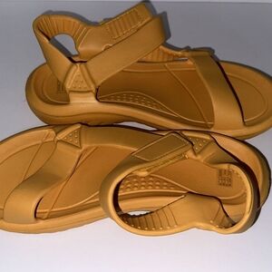 Womens Outdoor Sandals